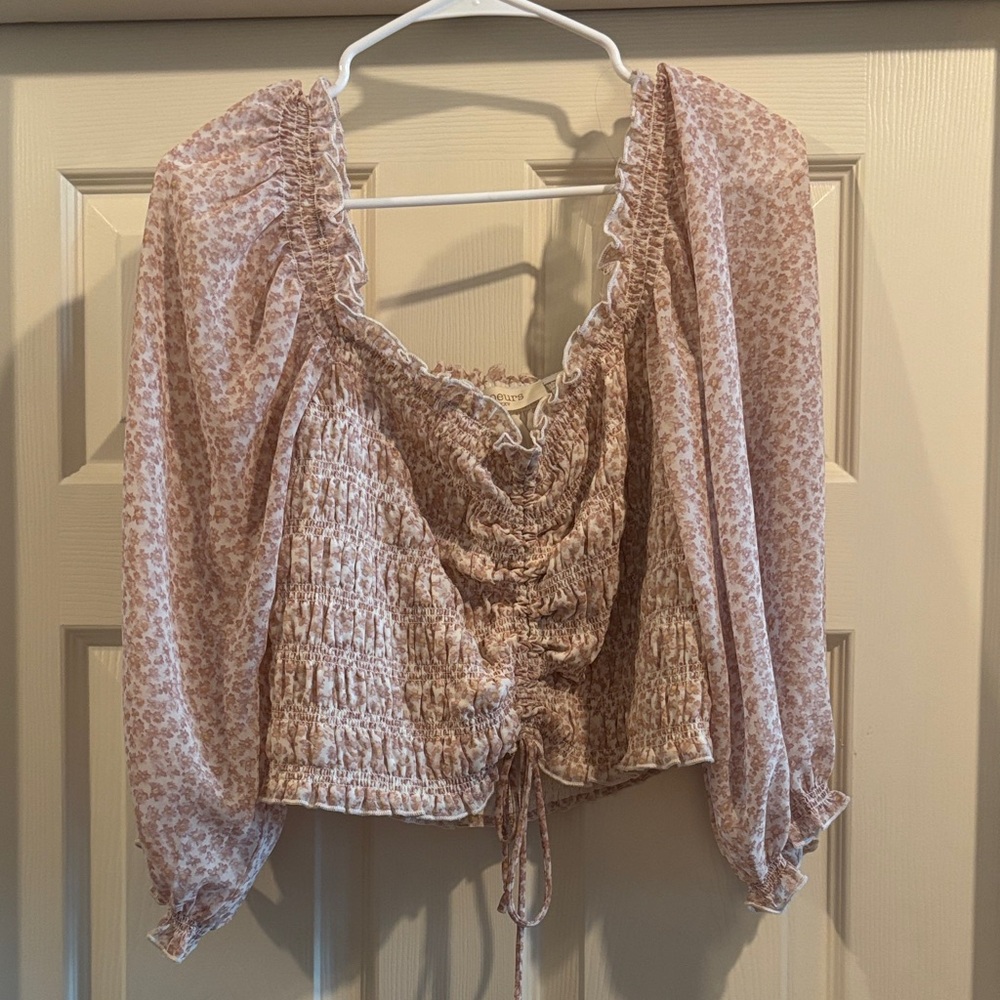 Lizard Thicket Dusty Rose Floral Smocked Crop Top